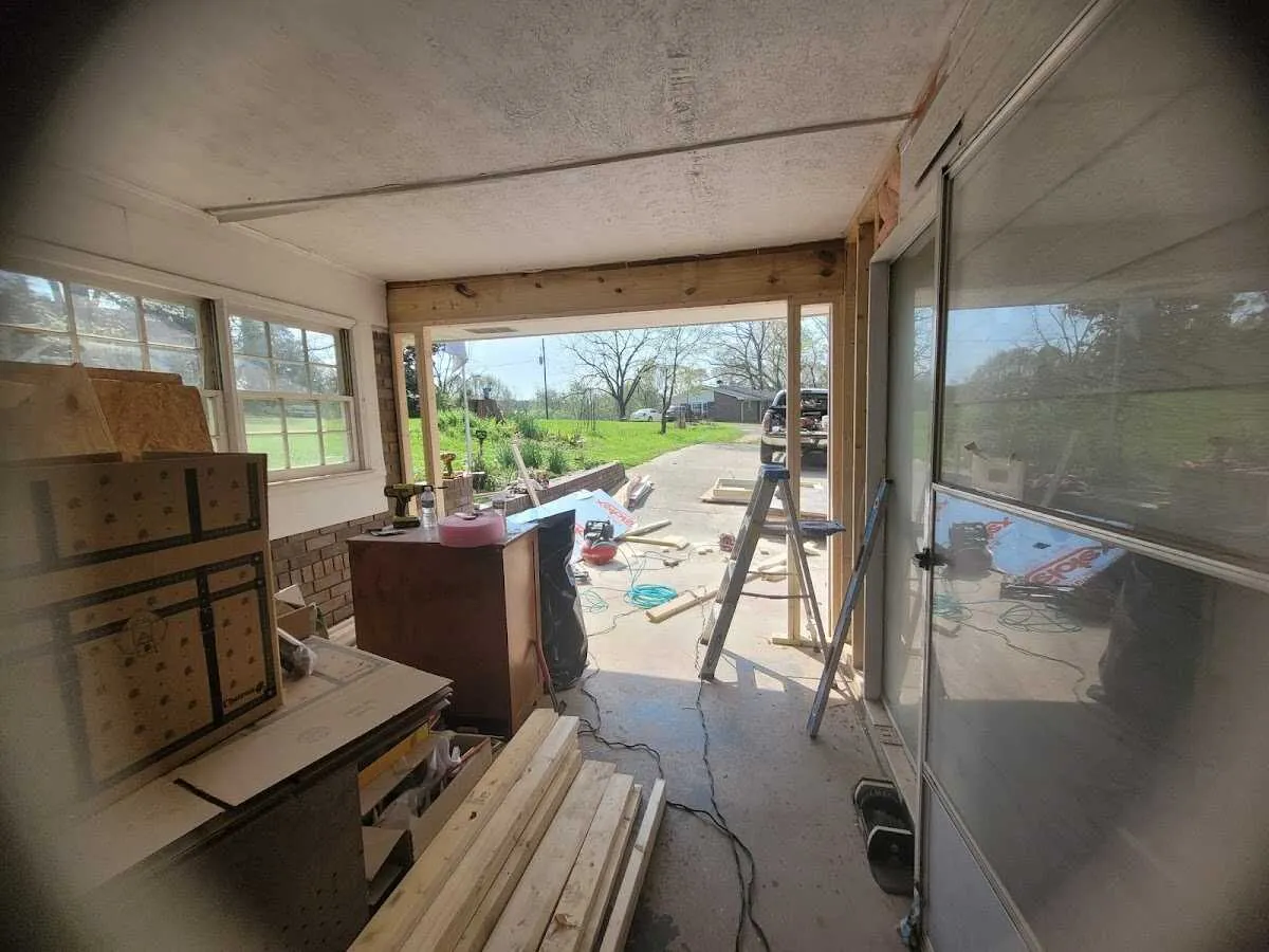 Air movers and dehumidifier for Drying & Dehumidification in Schiller Park